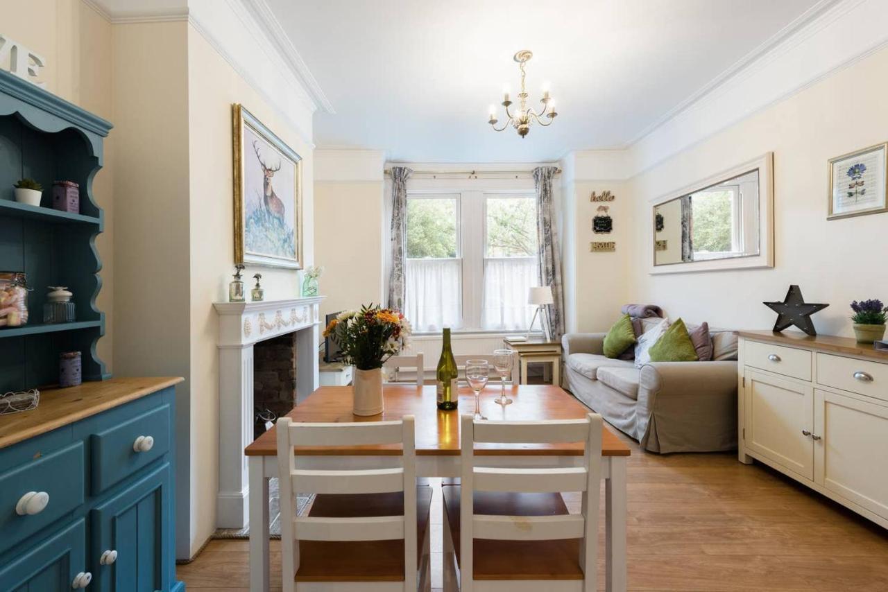 Bikki Apartments - 2 Bedroom Harrow Exterior photo