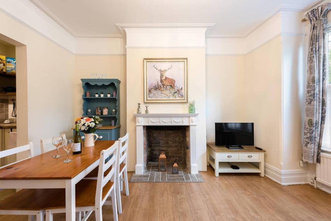 Bikki Apartments - 2 Bedroom Harrow Exterior photo