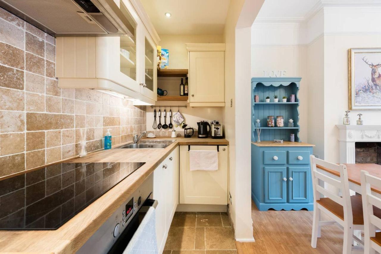Bikki Apartments - 2 Bedroom Harrow Exterior photo