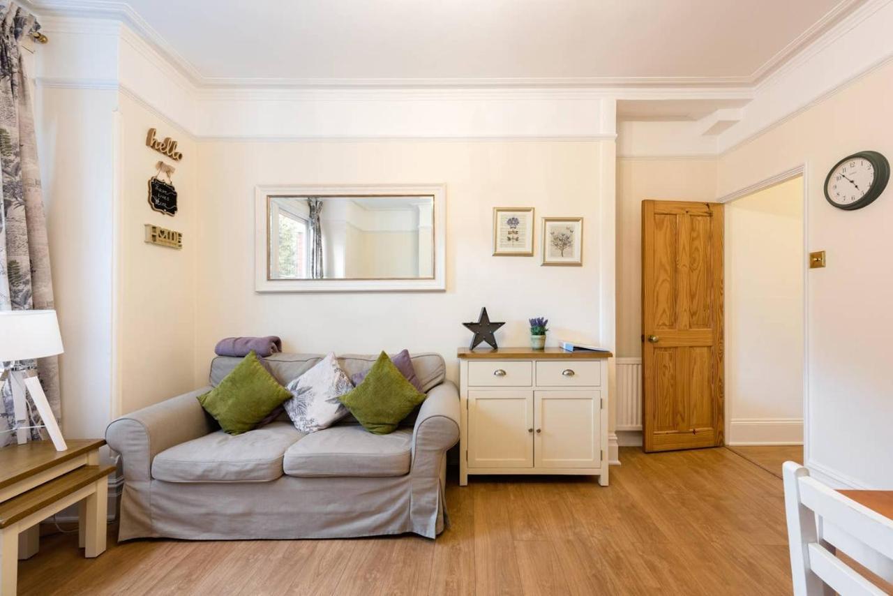 Bikki Apartments - 2 Bedroom Harrow Exterior photo